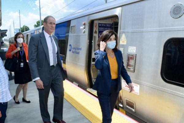 Governor Kathy Hochul, MTA Chair & CEO Janno Lieber, and SMART General Chairman Anthony Simon were joined by other officials on a ceremonial train ride from Jamaica to New Hyde Park to inaugurate the first completed section of LIRR Third Track between Floral Park and Merillon Avenue on Monday, Aug 15, 2022.

(Marc A. Hermann / MTA)